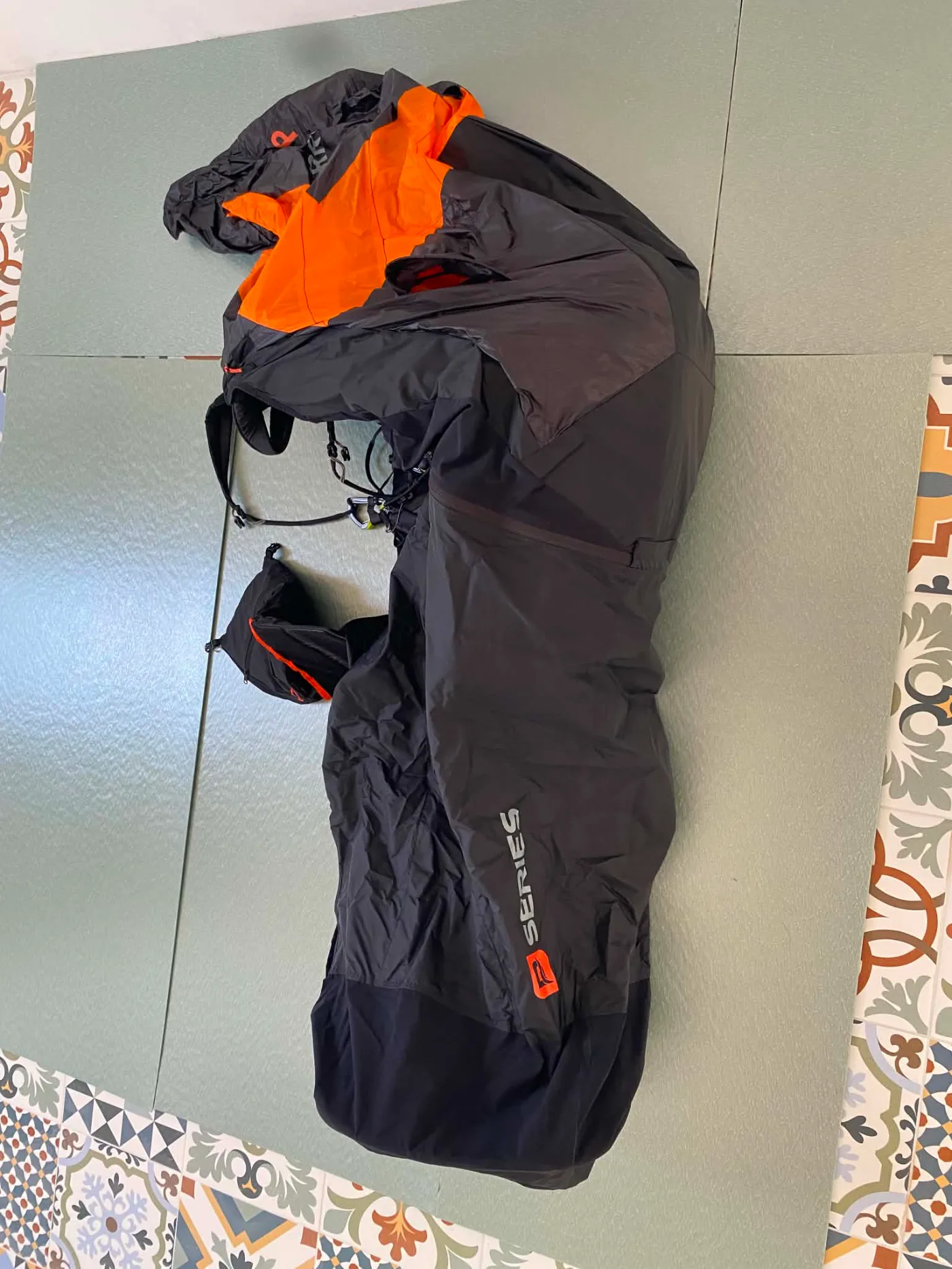 Used Niviuk Arrow P paragliding harness, size L, unused for sale — photo 1 of 4