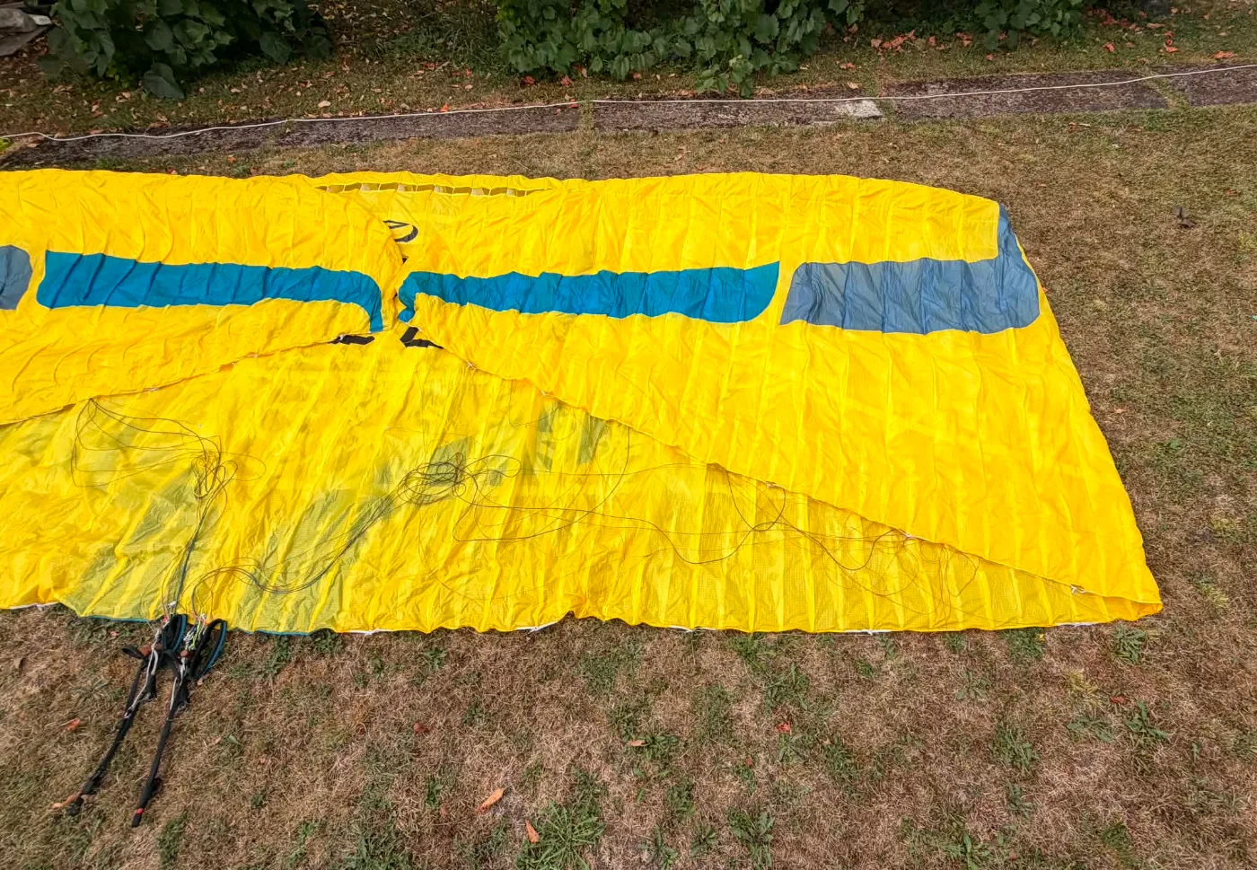 Used Ozone Zeno 2 paraglider, size ML, excellent condition for sale — photo 3 of 5
