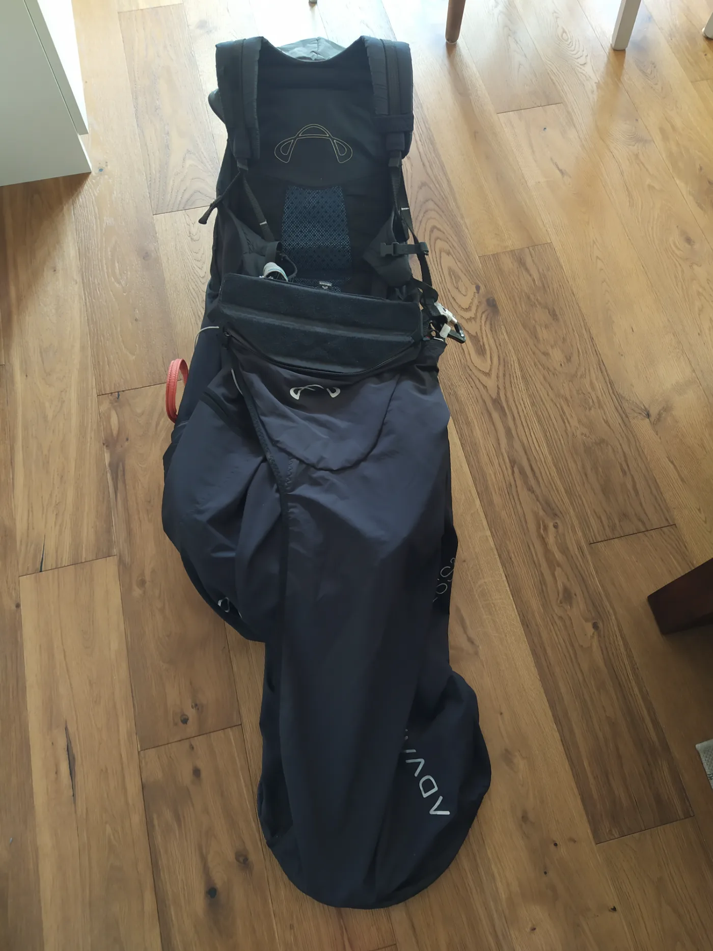 Used Advance Lightness 2 paragliding harness, size M, excellent condition for sale — photo 2 of 5