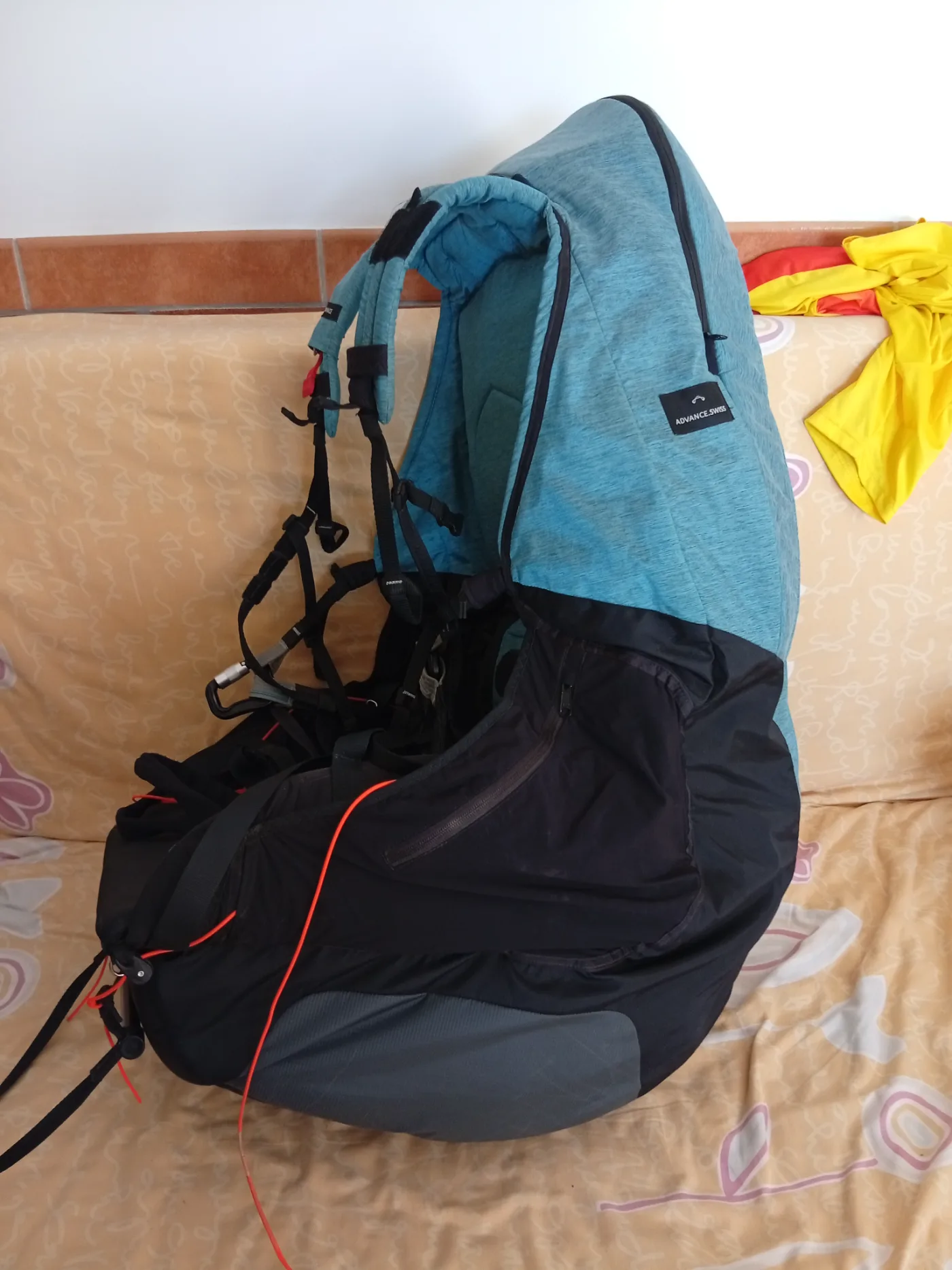 Used Advance Sucess 5 paragliding harness, size L, excellent condition for sale — photo 2 of 5