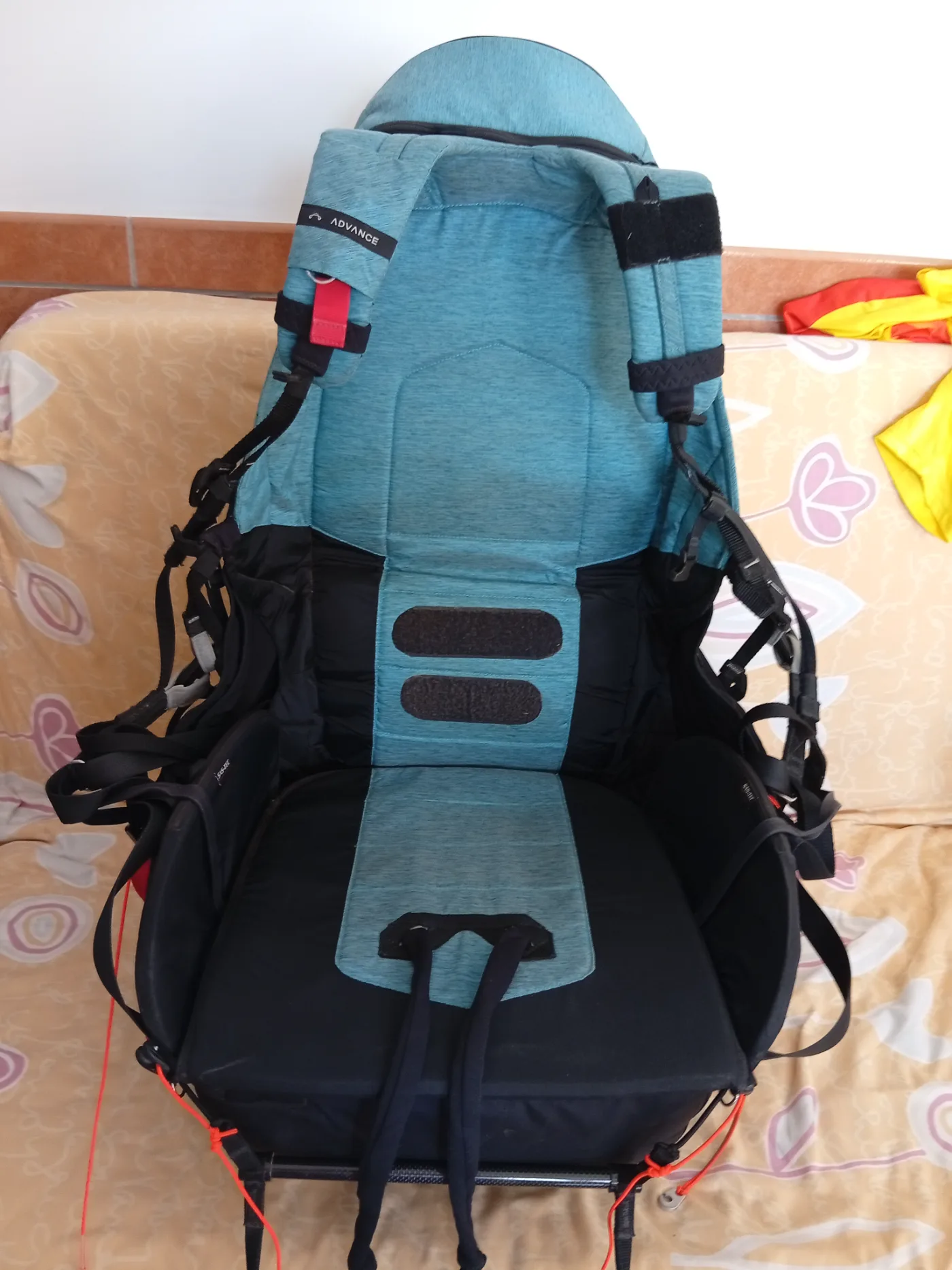 Used Advance Sucess 5 paragliding harness, size L, excellent condition for sale — photo 3 of 5