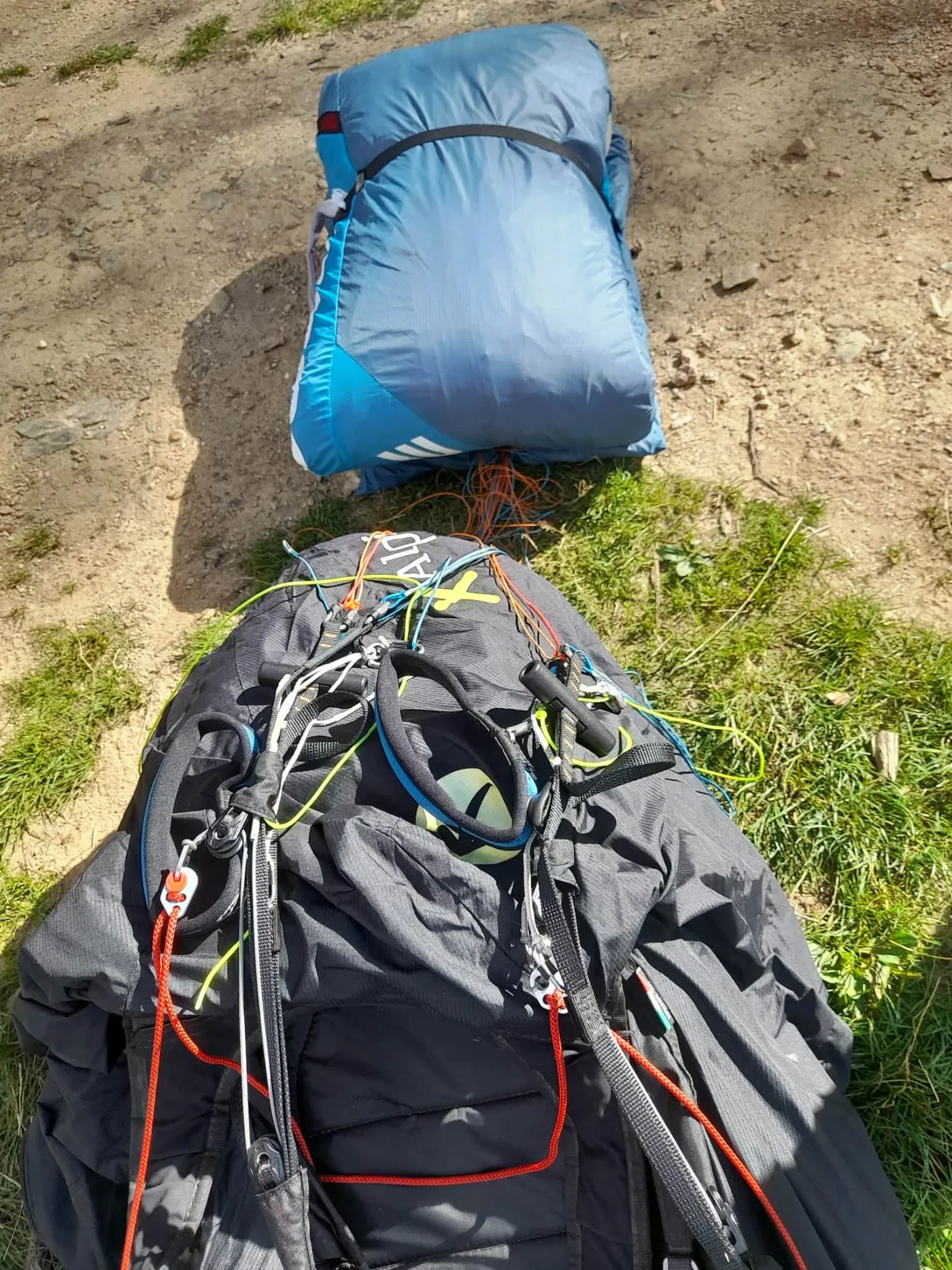 Used Ozone Delta 5 paraglider, size ML, mint condition for sale — photo 3 of 5