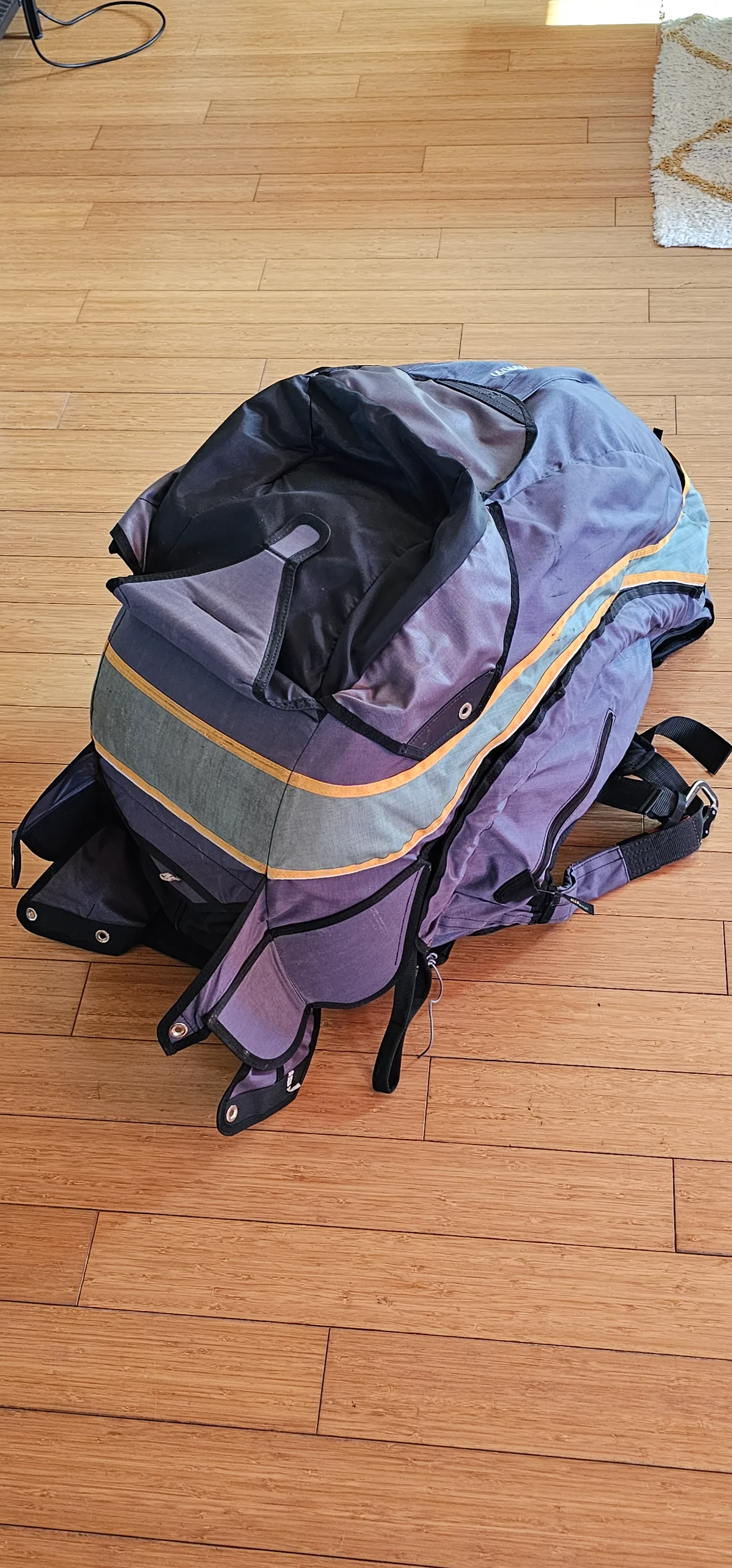 Used Avasport Acro paragliding harness, size L, very good condition for sale — photo 3 of 5