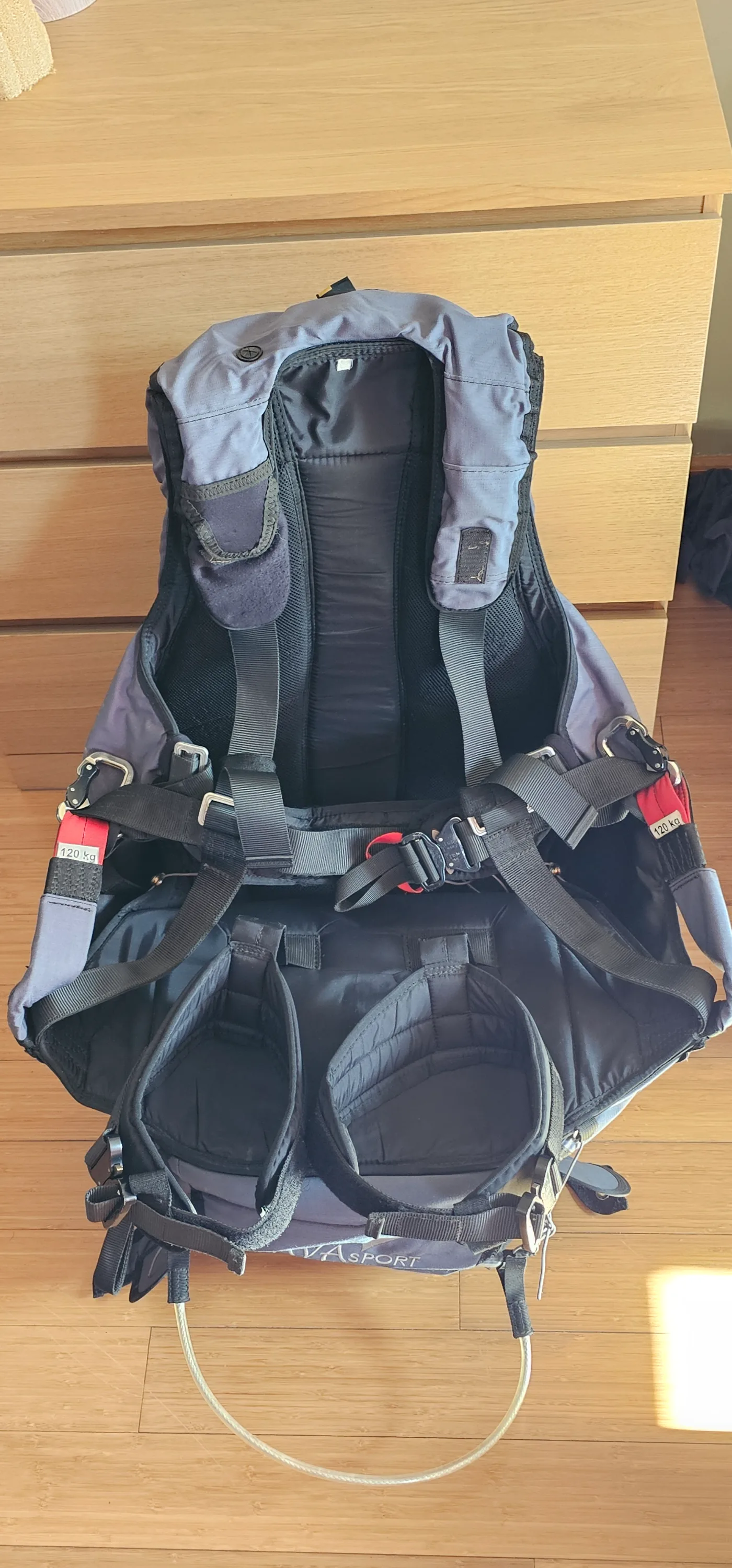 Used Avasport Acro paragliding harness, size L, very good condition for sale — photo 4 of 5